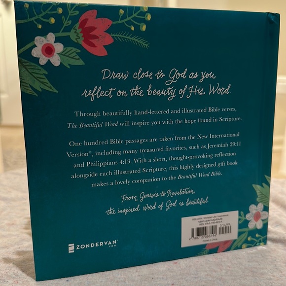 “The Beautiful World” 100 illustrated NIV scriptures to nurture your spirit - Picture 2 of 3